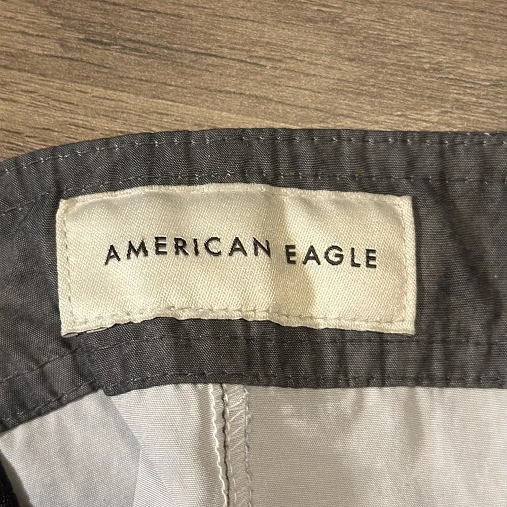 American‎ Eagle swim shorts men’s XL Men's Gray and Blue Swim Shorts no net